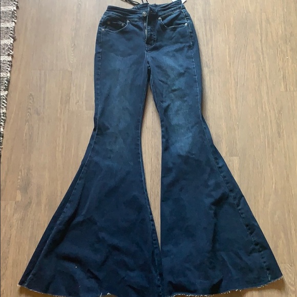 NWT Free People Bell Bottom Denim Jeans - Picture 3 of 7